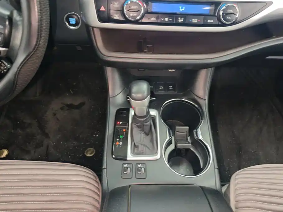 Toyota Highlander — миниатюра 16