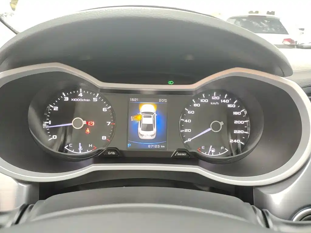 Geely Emgrand GL — миниатюра 12