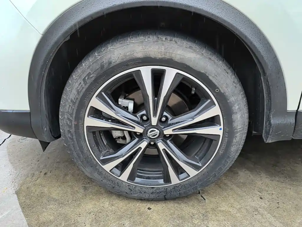 Nissan Qashqai — миниатюра 23