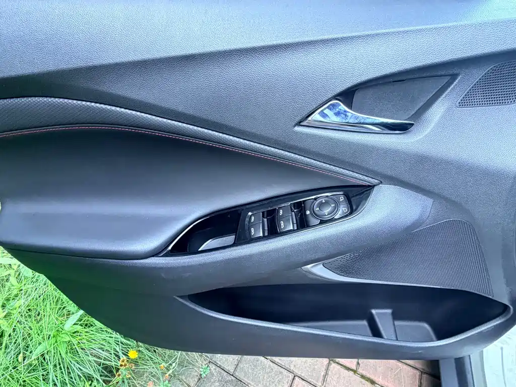 Chevrolet Volando — миниатюра 9