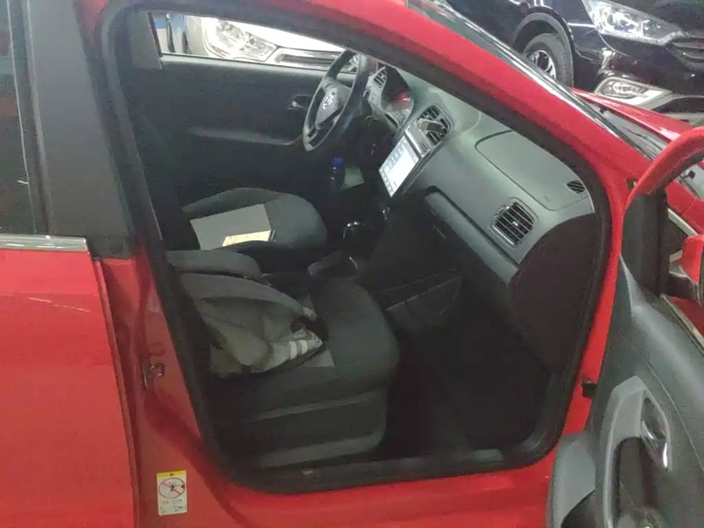 Volkswagen Polo — миниатюра 25