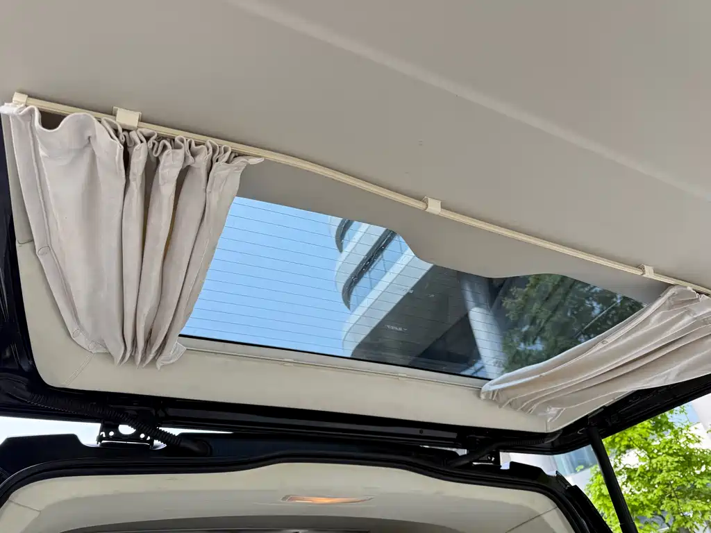 Mercedes-Benz Vito 2021 2.0T Elite 7 мест