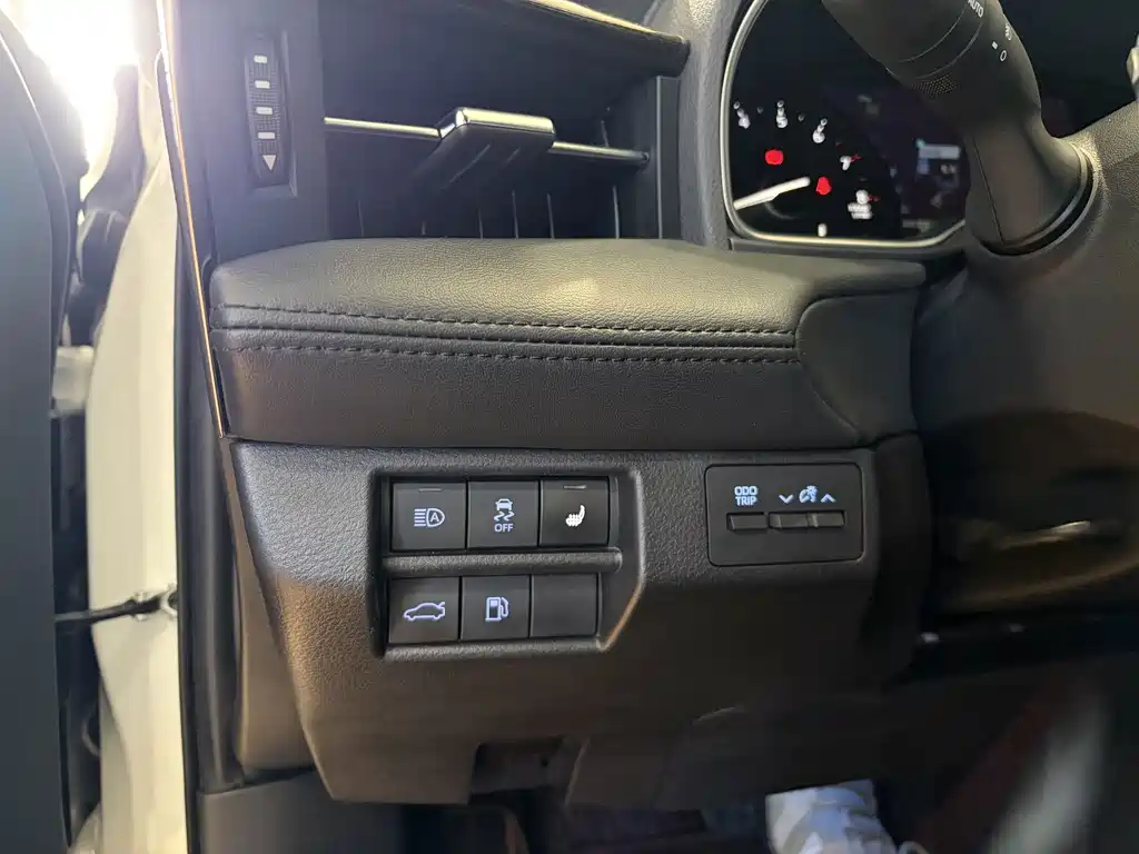 Toyota Avalon — миниатюра 6