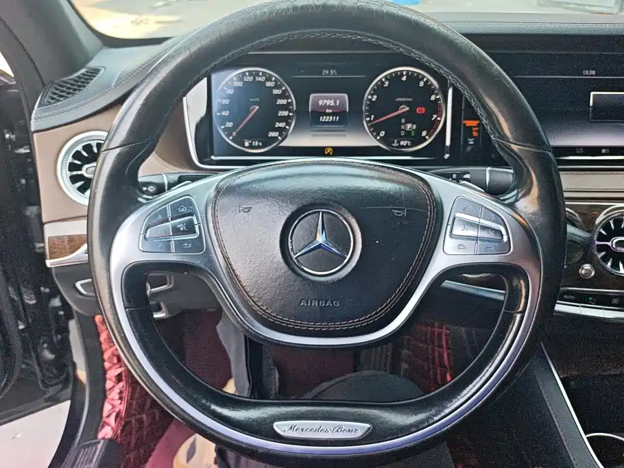 Mercedes-Benz S-Class — миниатюра 15