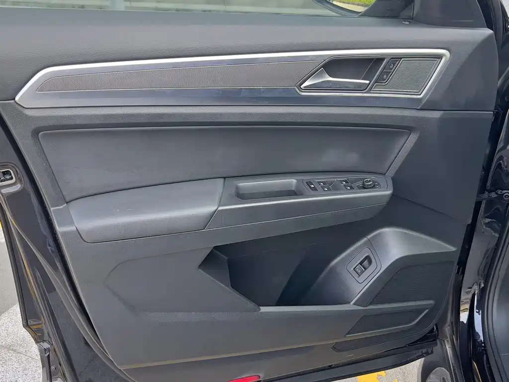 Volkswagen Teramont — миниатюра 6