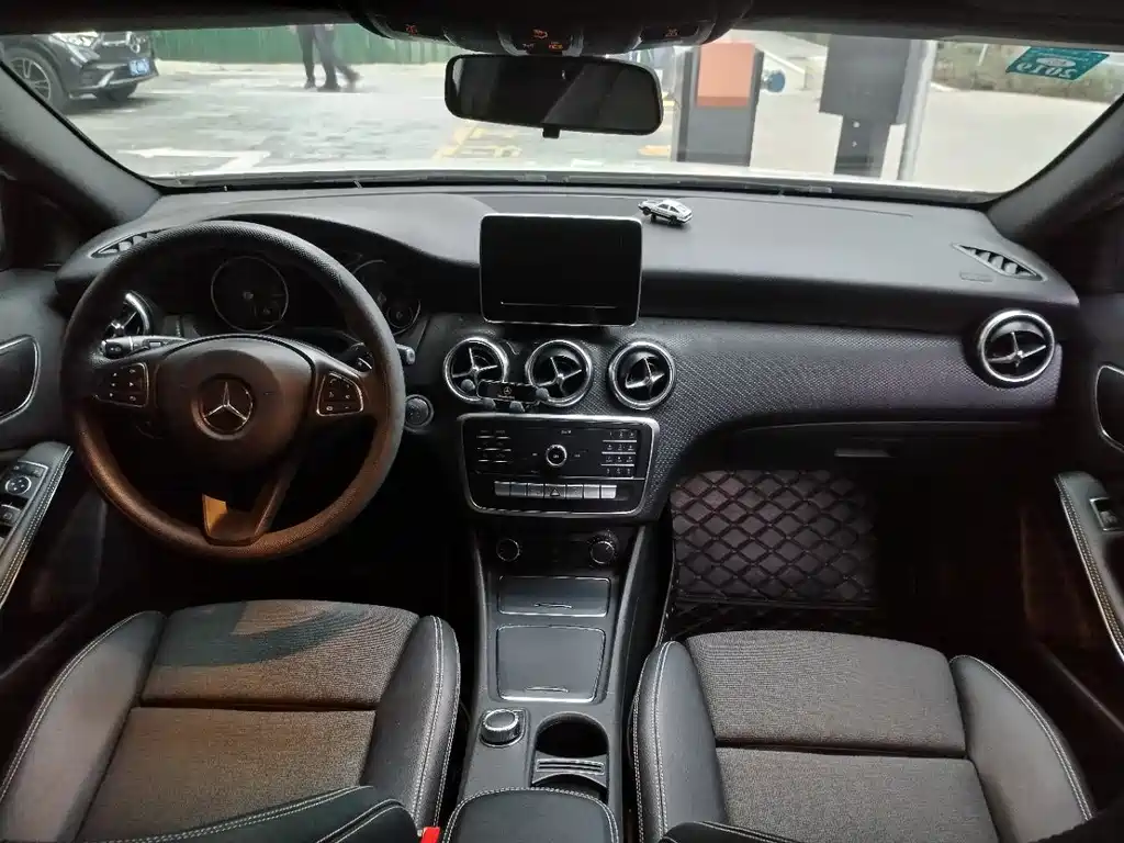 Mercedes-Benz A-Class (Import) — миниатюра 12