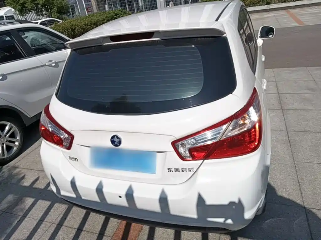 Venucia R50 — миниатюра 6