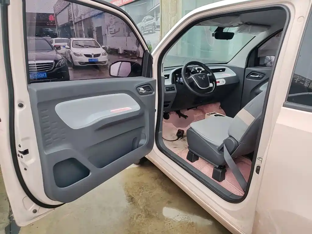 Wuling MINIEV — миниатюра 16