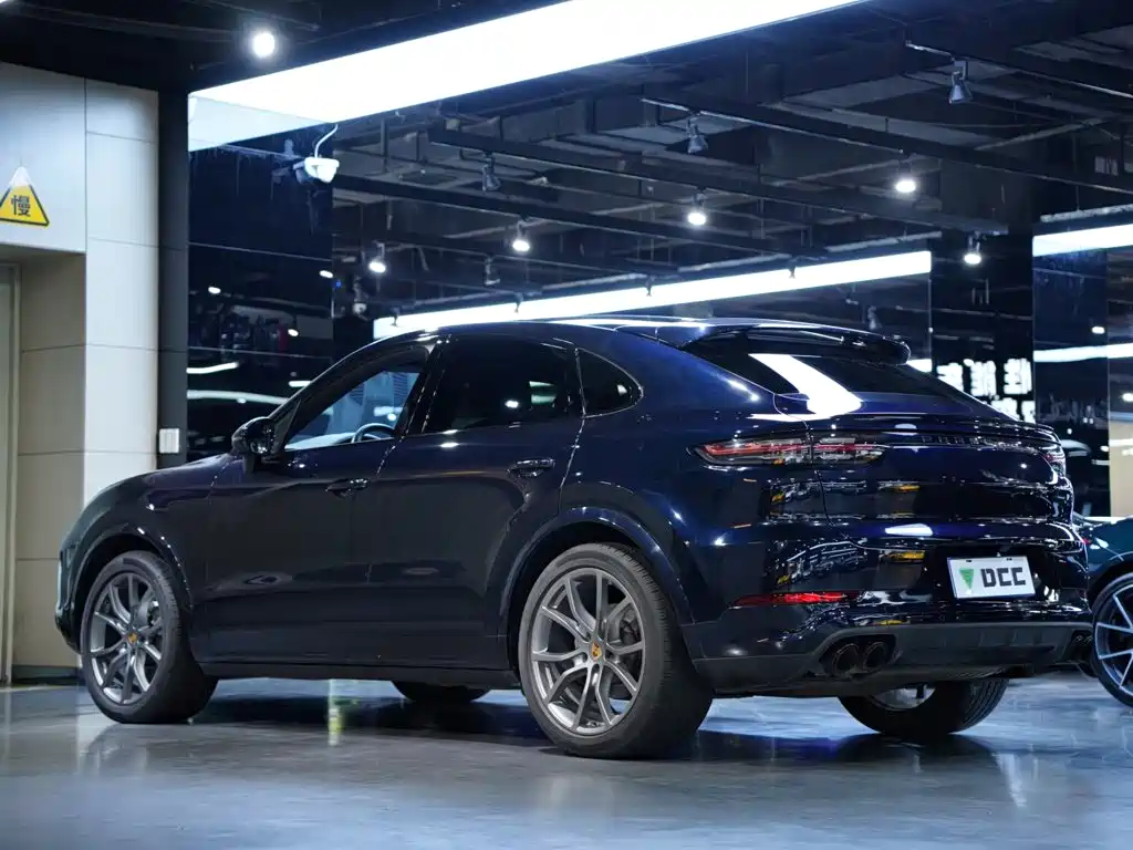 Porsche Cayenne — миниатюра 14