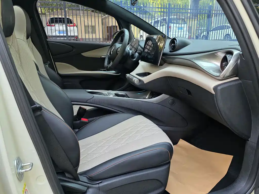 BYD Dolphin — миниатюра 8