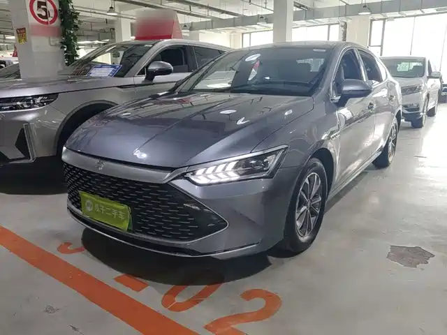 2025 BYD Qin