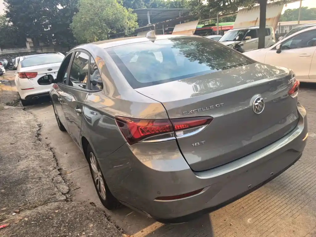 Buick Excelle — миниатюра 5
