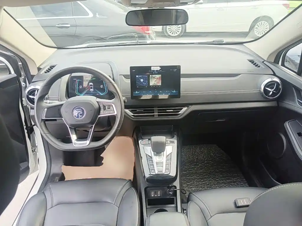 BYD Yuan EV — миниатюра 10