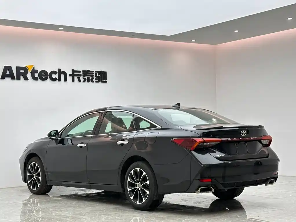 Toyota Avalon — миниатюра 3