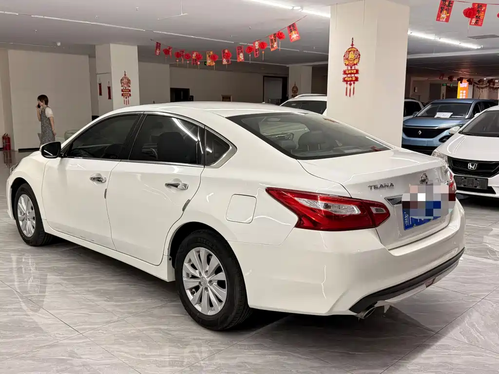 Nissan Teana — миниатюра 6