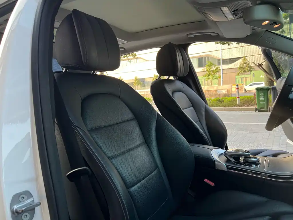 Mercedes-Benz C-Class — миниатюра 15