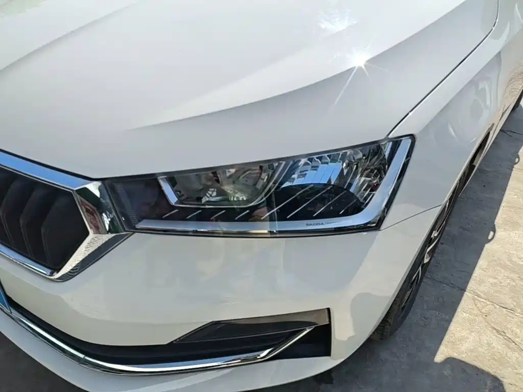 Skoda Rapid Spaceback — миниатюра 24