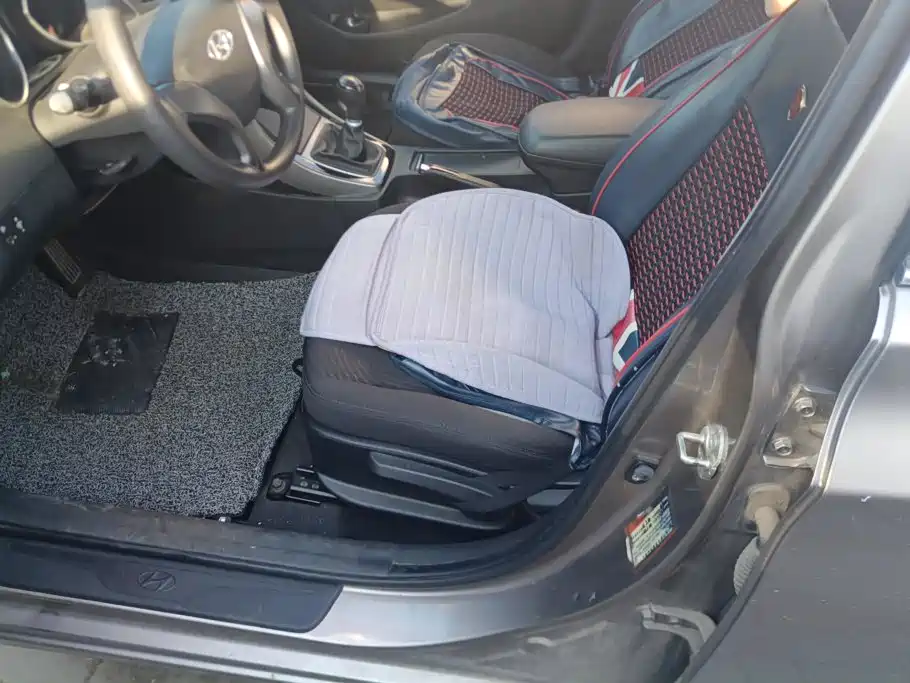 Hyundai Elantra Langdong — миниатюра 9