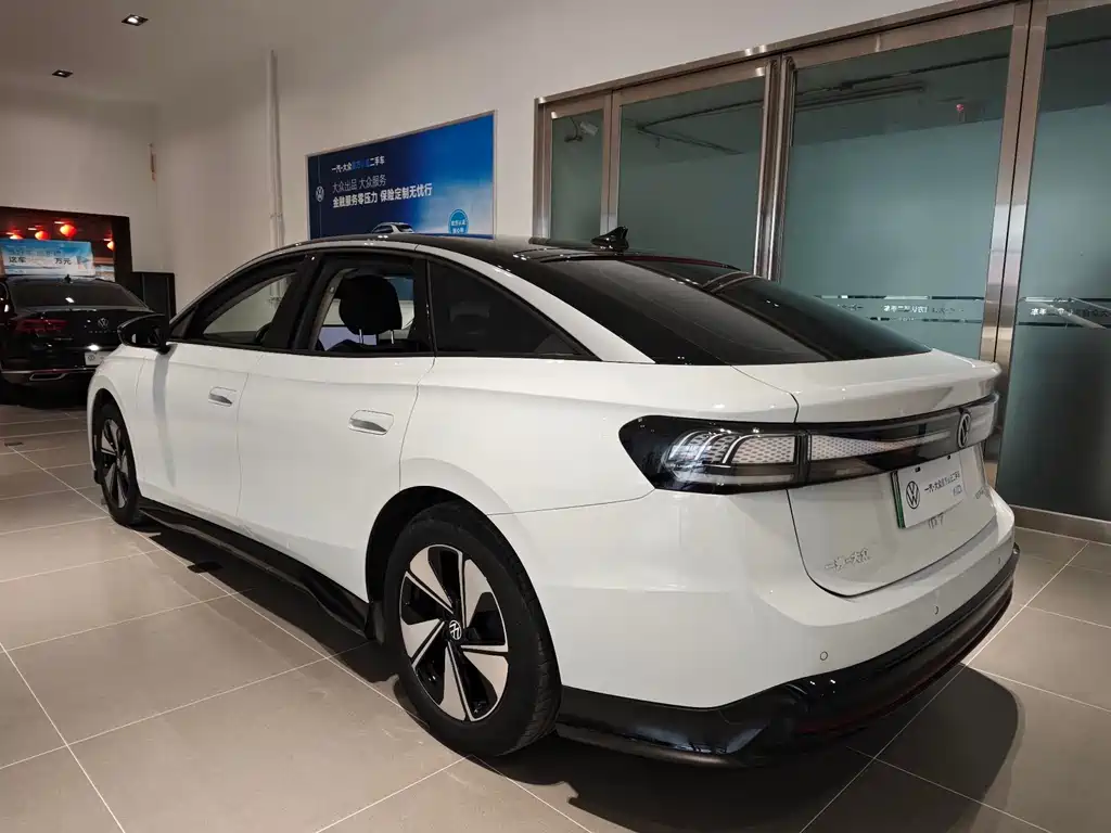 VOLKSWAGEN ID.7 VIZZION