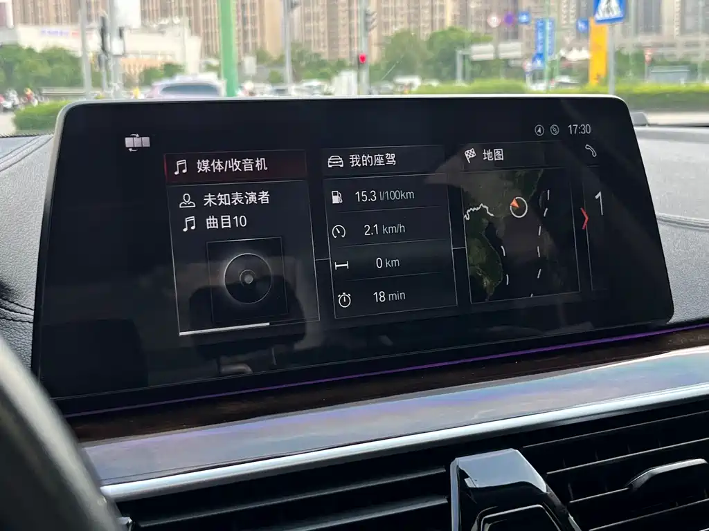 BMW 5 Series — миниатюра 16