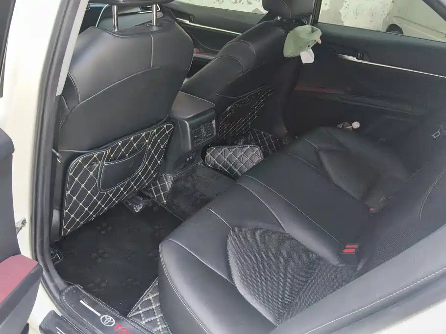 Toyota Camry — миниатюра 11
