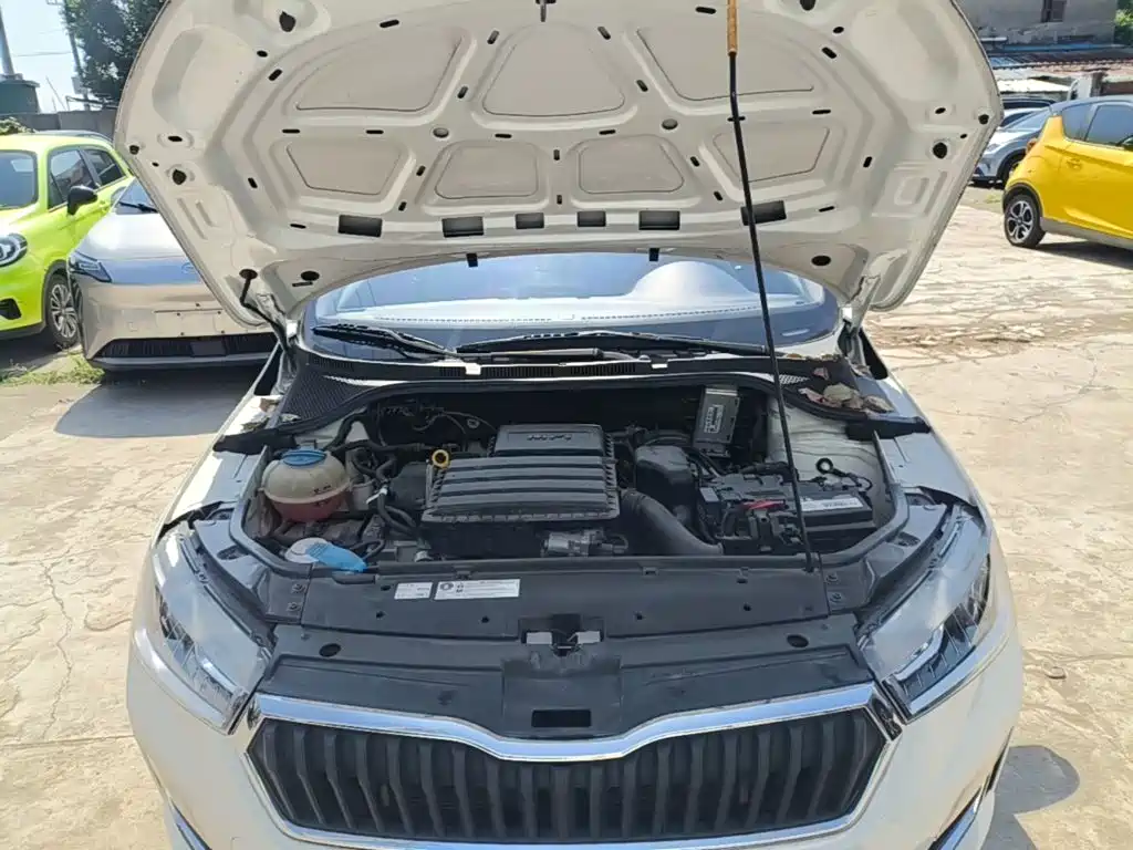 Skoda Rapid Spaceback — миниатюра 20