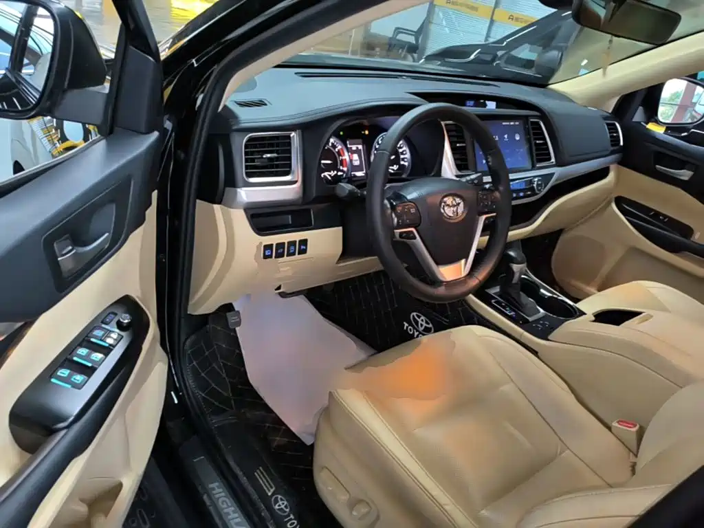 Toyota Highlander — миниатюра 16