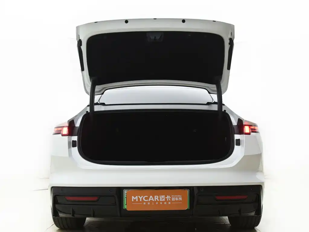 Lynk & Co 10 — миниатюра 19