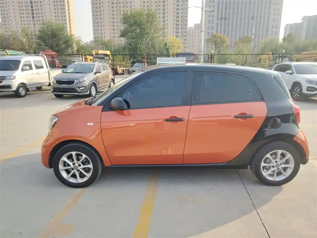 SMART FORFOUR
