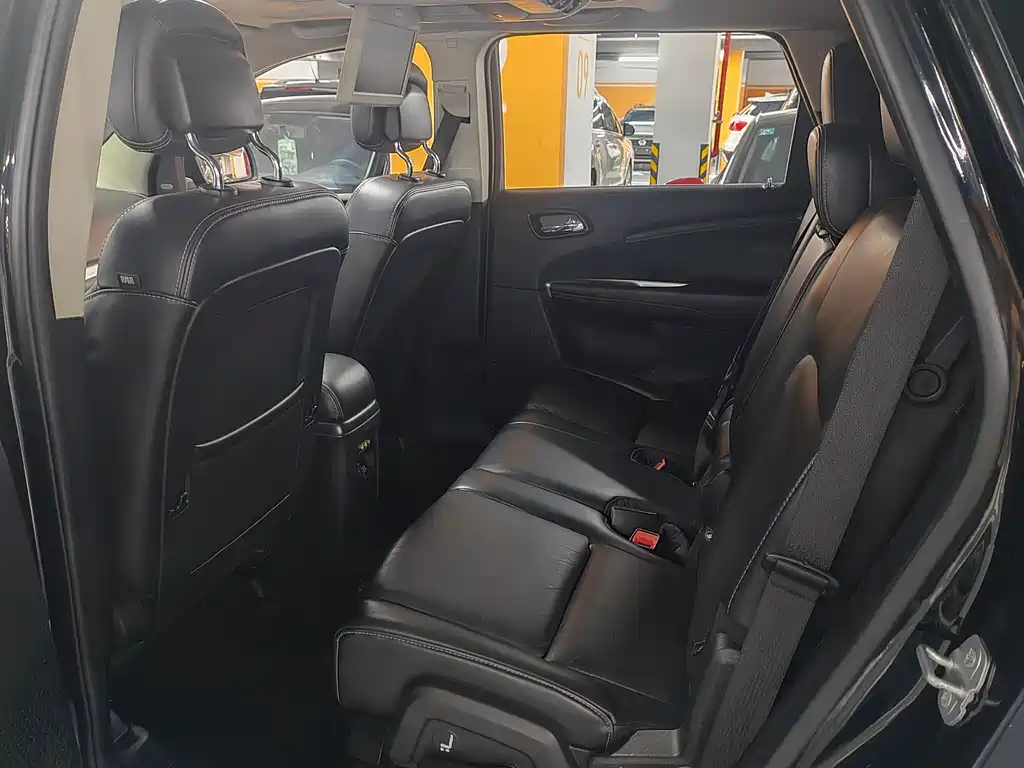 Dodge Journey — миниатюра 6