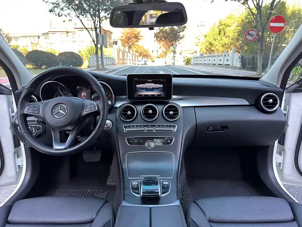 MERCEDES-BENZ C CLASS