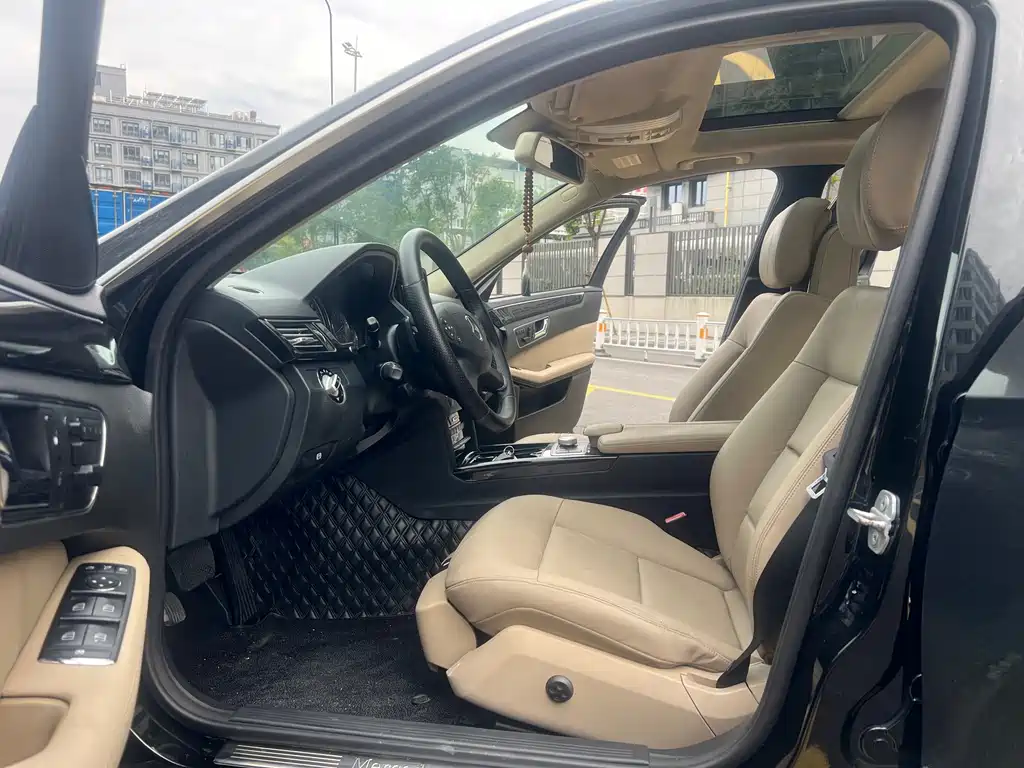 Mercedes-Benz E-Class — миниатюра 16