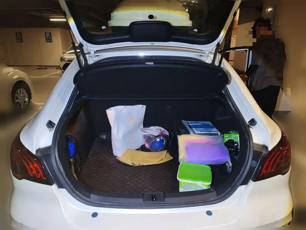 MG MG6 — миниатюра 10