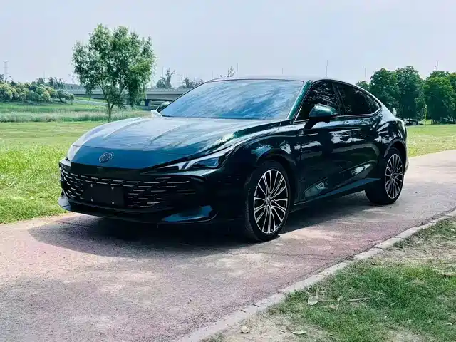 2023 MG MG7
