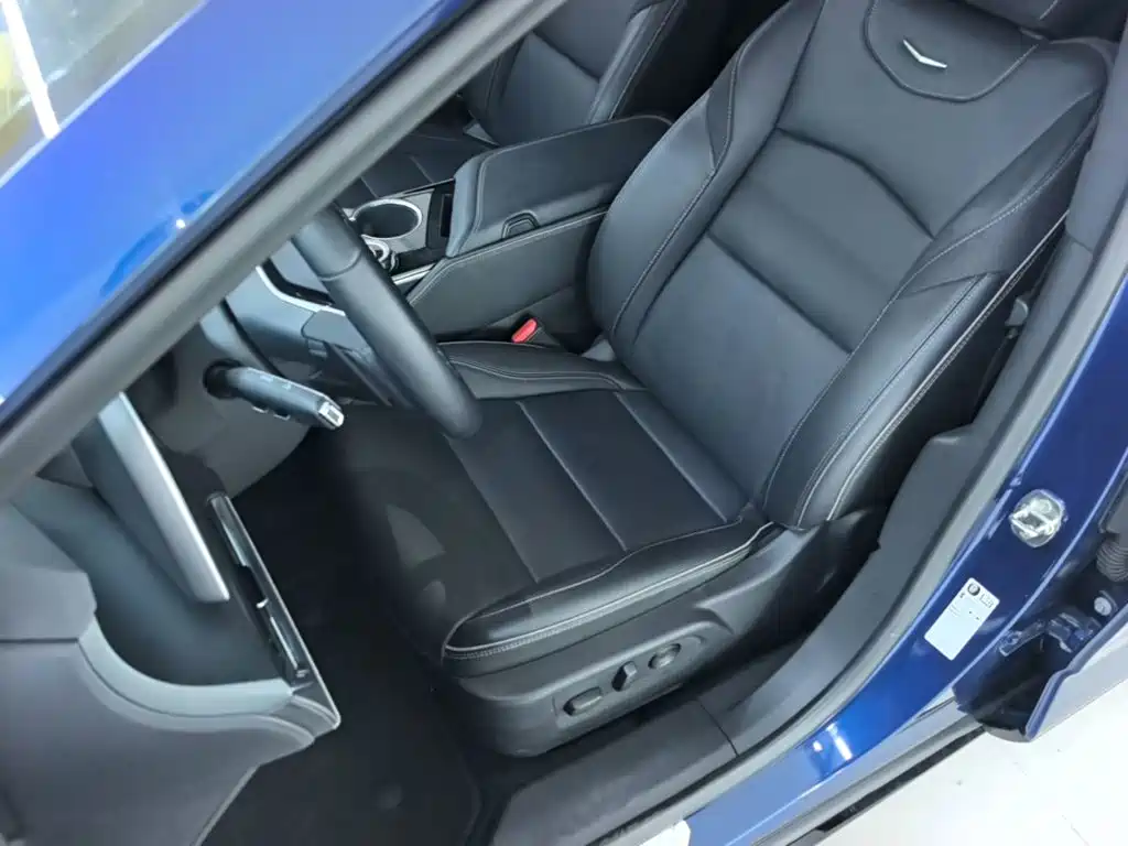 Cadillac GT4 — миниатюра 15