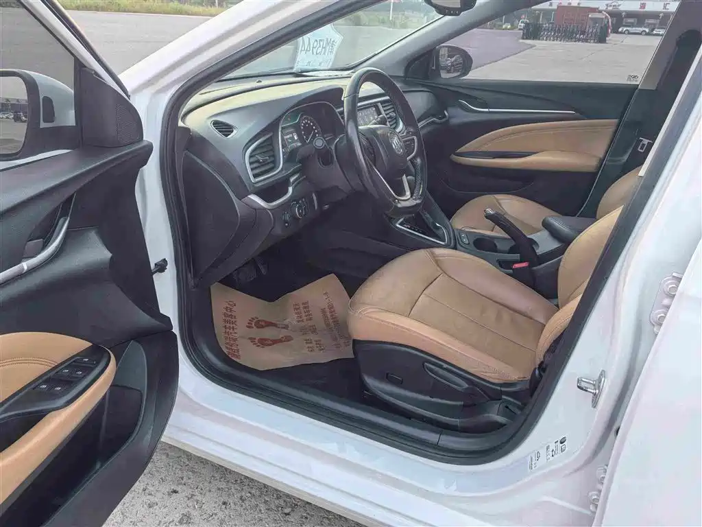 Buick Excelle — миниатюра 4