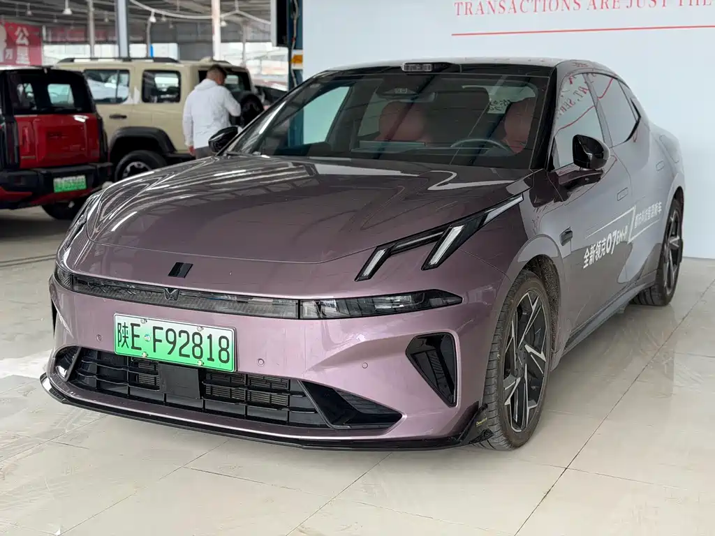 Lynk & Co 07 EM-P