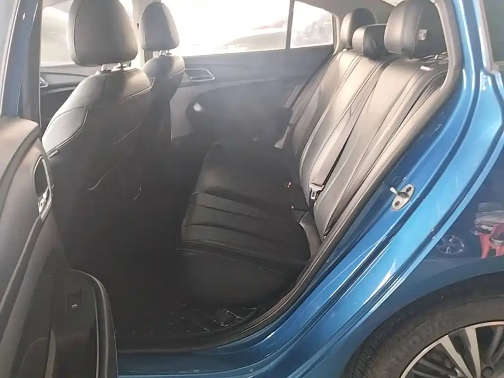 Roewe i5 — миниатюра 17
