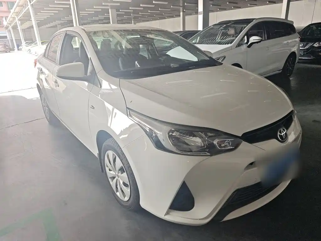 Toyota Yaris L — миниатюра 4