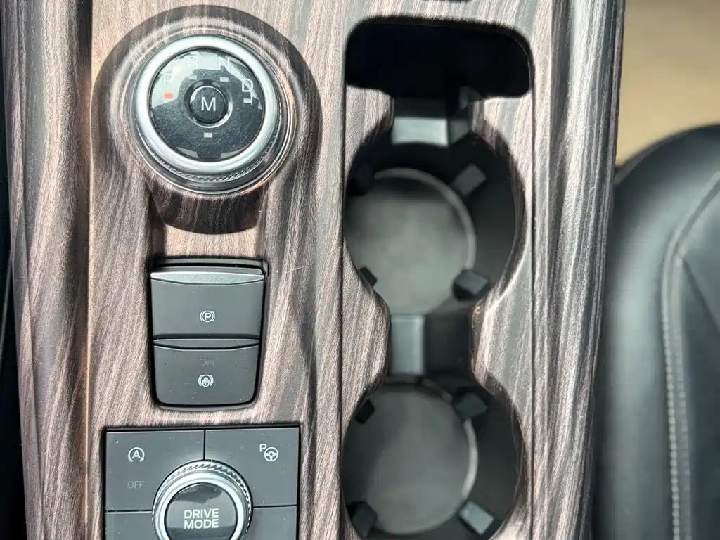 Ford Explorer EcoBoost 285 4WD Titanium Gold Edition 6 seats, фото 26