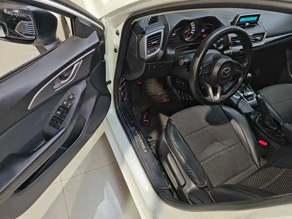Mazda 3 Axela — миниатюра 12