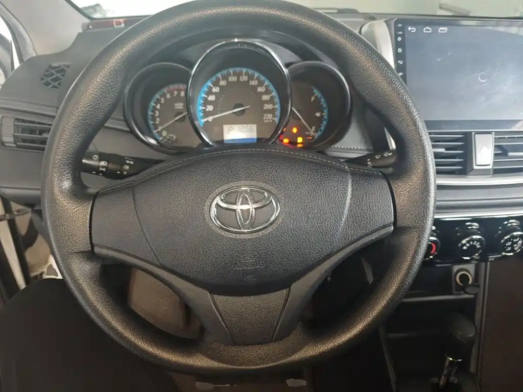 Toyota Yaris L — миниатюра 11