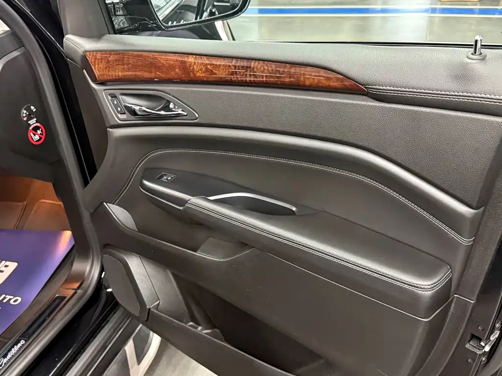 Cadillac SRX 3.0L Leading Type, фото 18