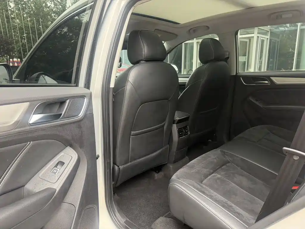 Roewe RX5 New Energy — миниатюра 6