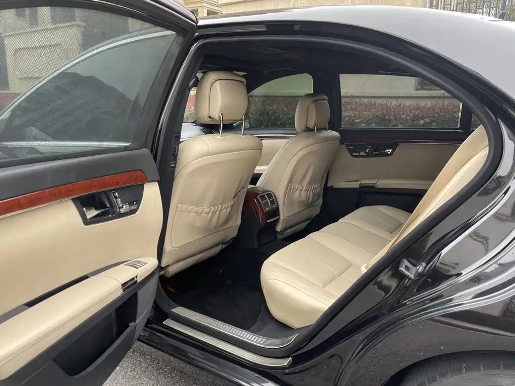 Mercedes-Benz S-Class — миниатюра 11