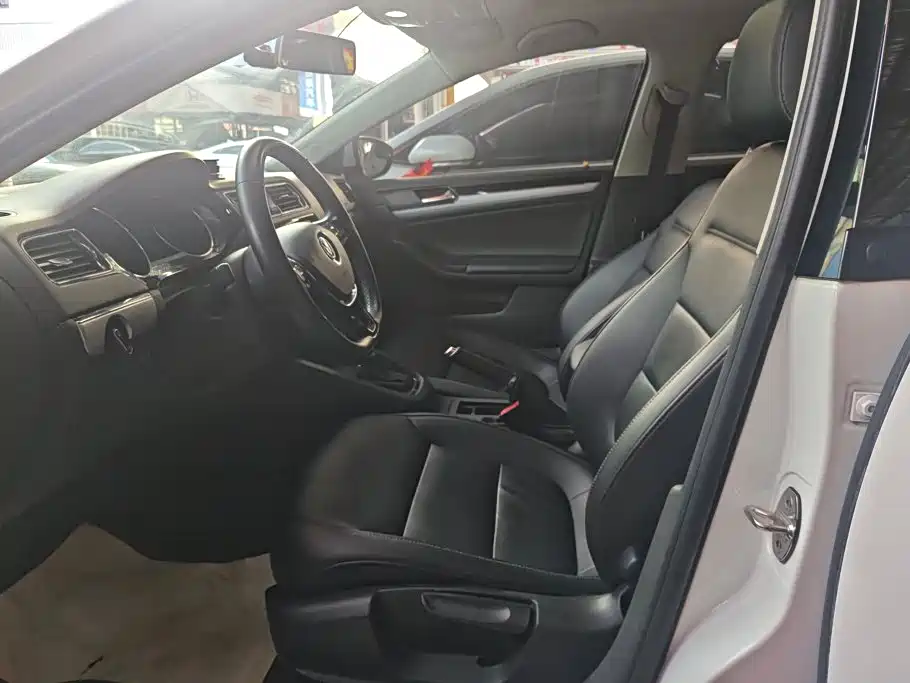 Volkswagen Sagitar — миниатюра 9