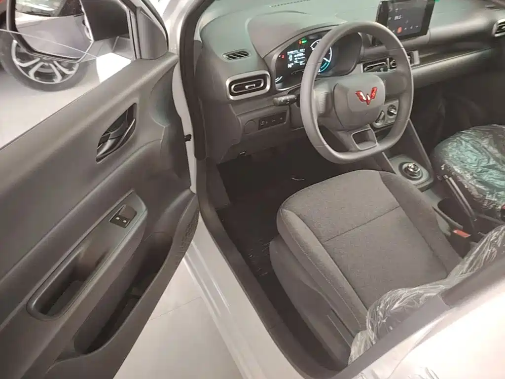 Wuling Hongguang EV — миниатюра 16