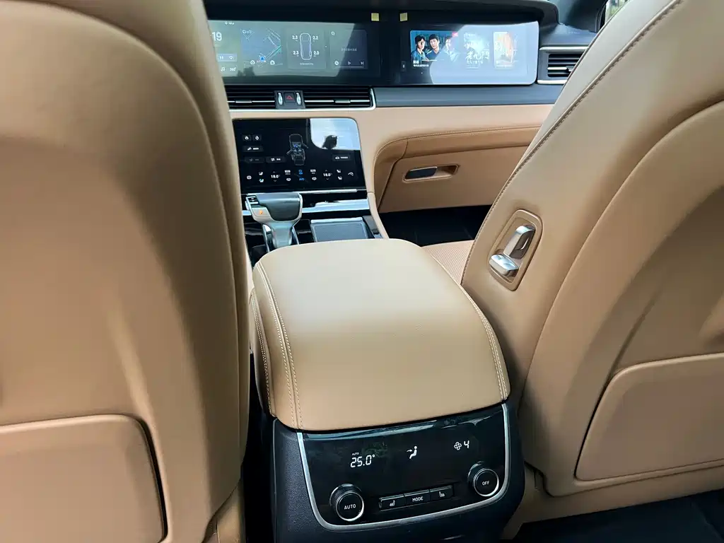 Li Auto Li ONE — миниатюра 23