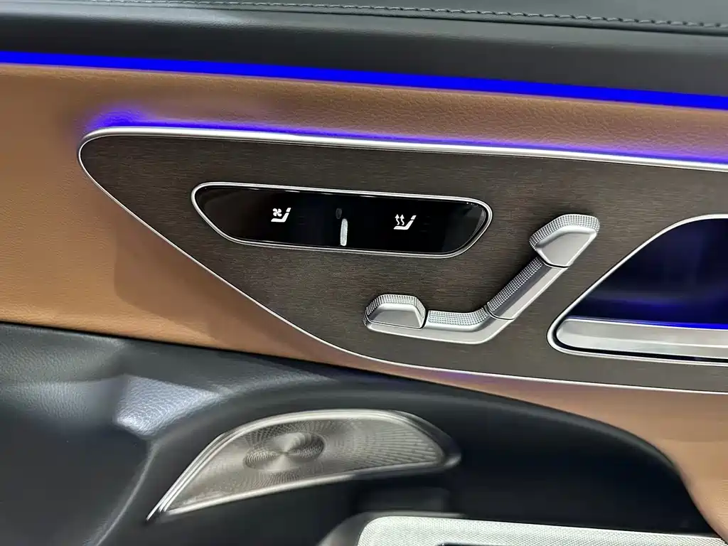 Mercedes-Benz E-Class — миниатюра 15