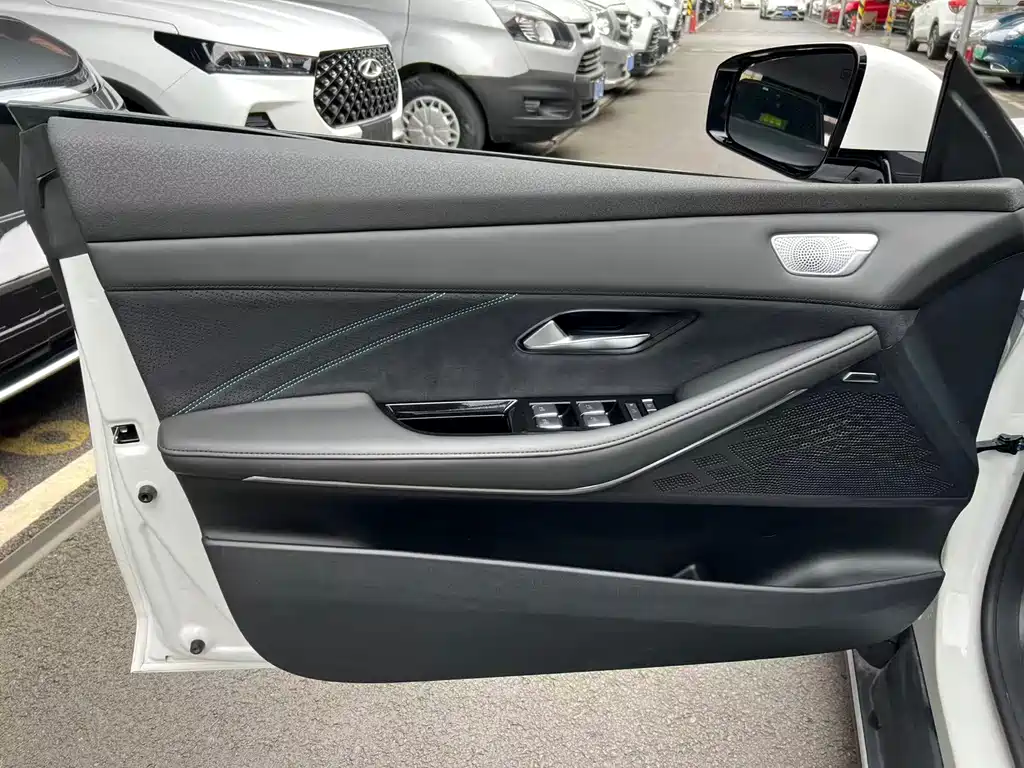 Changan Deepal DARK BLUE SL03